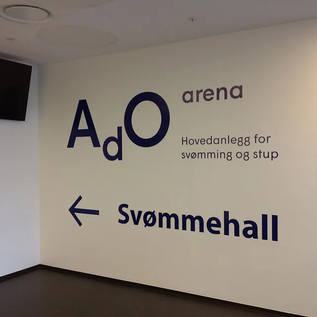 Foliering i AdO svømmehall